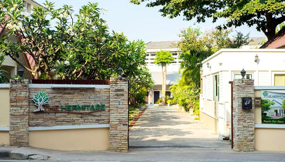 The Hermitage Pattaya Exterior photo